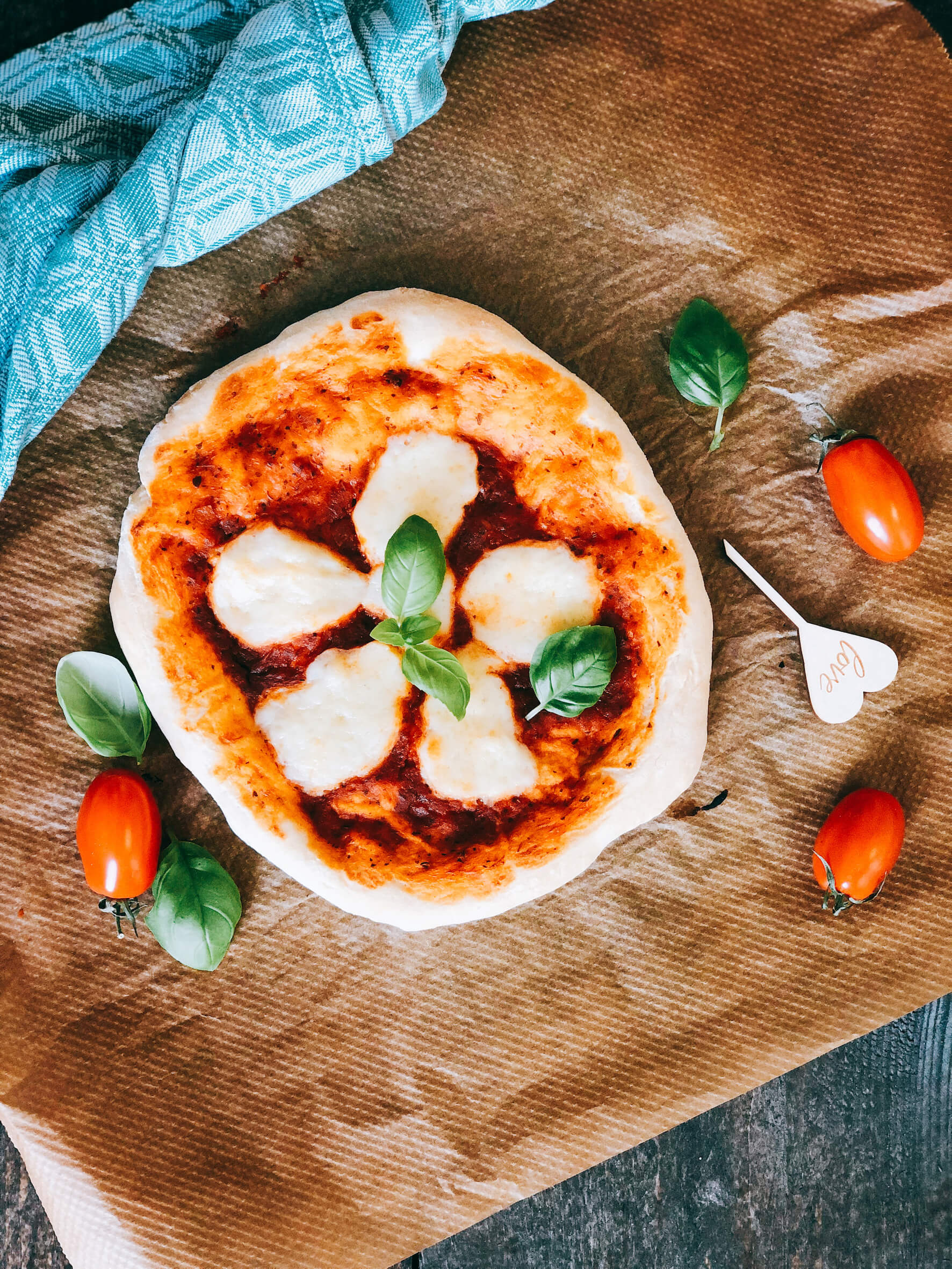 Vegane Pizza mit Veganer Mozzarella